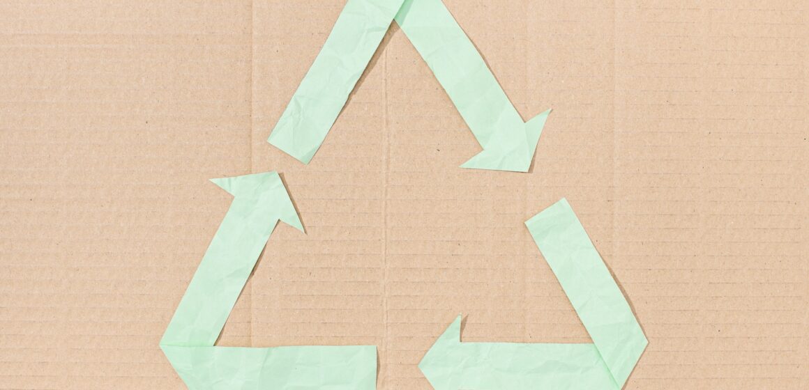 Karton aus Altpapier